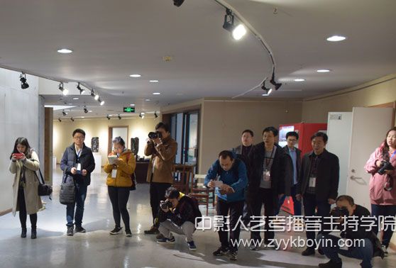 山藝向社會媒體公開美術類專業2018年招生考試閱卷情況.jpg