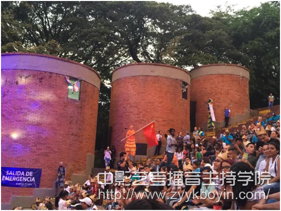 演出現場氣氛熱烈.jpg