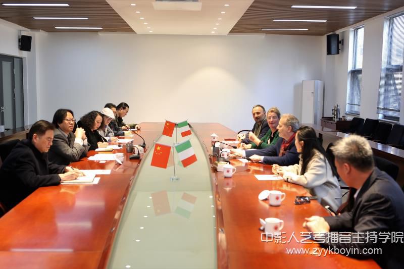 意大利佛羅倫薩美術(shù)學(xué)院院長(zhǎng)克勞迪奧.羅卡訪問山東藝術(shù)學(xué)院