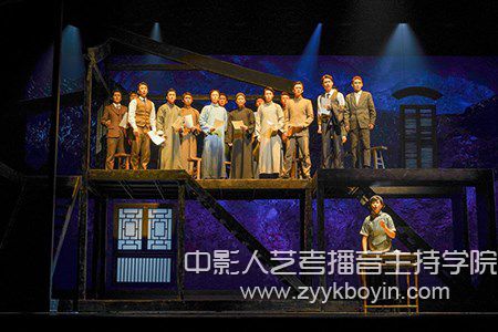 浙江傳媒學(xué)院原創(chuàng)音樂劇《紅船往事》