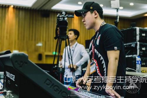 第一屆現場混音大賽.jpg