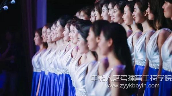 中國傳媒大學2018年“行改革路，譜時代曲”校級合唱比賽正式拉開帷幕.jpg