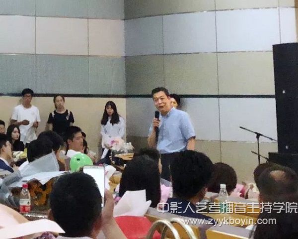 播音主持藝術(shù)學(xué)院黨委書記鄭維林.jpg